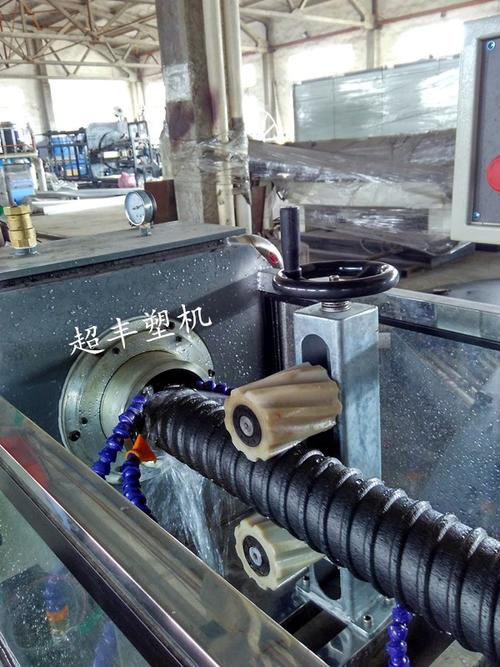 中国工厂网 塑料工厂网 塑料机械 管材机 超丰碳素管生产线pe碳素螺旋